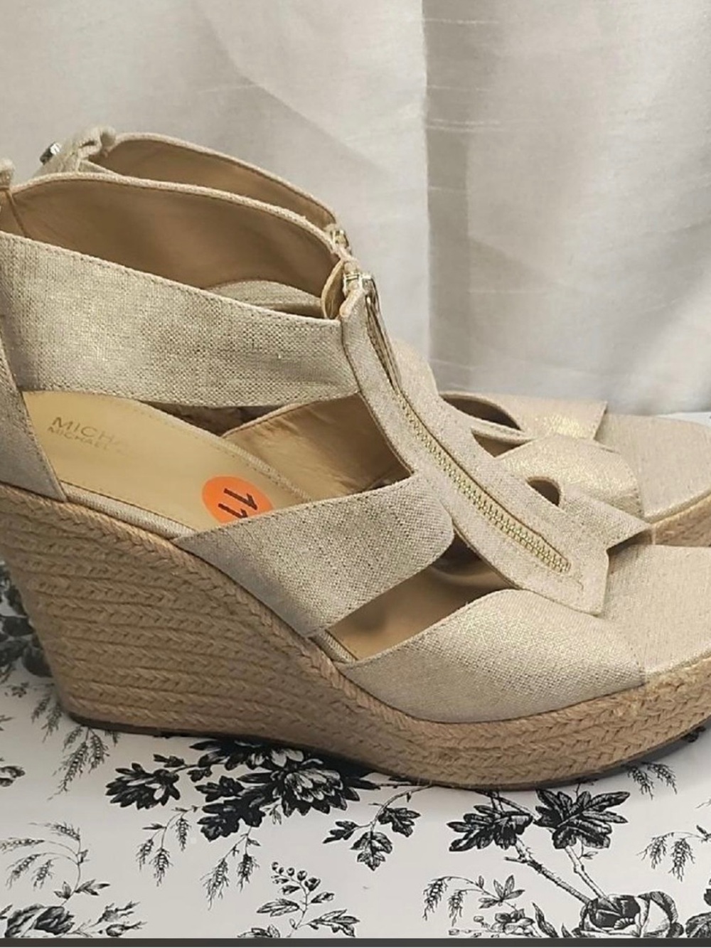MICHAEL Michael Kors Beige Linen Wedge Sandals LIKE NEW!!